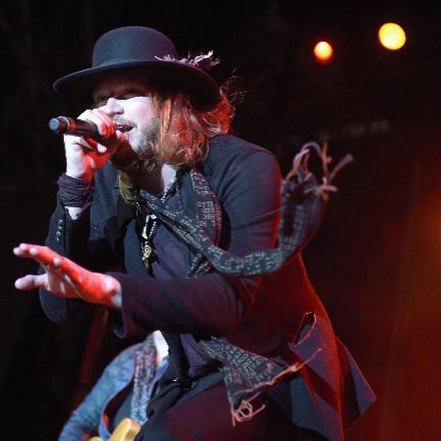 athousandhorses's tweet photo. Last night at the #acmallstarjam we had an awesome time thanks yall! #ACM50. Photo credit:Jason Kempin http://t.co/d8KxLcZKsV