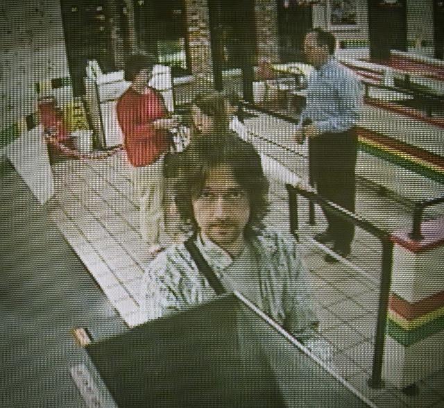 VisteNews's tweet photo. Are your small business employees safe? http://t.co/Y3cNfisVfT #Security http://t.co/djhOFWTlij