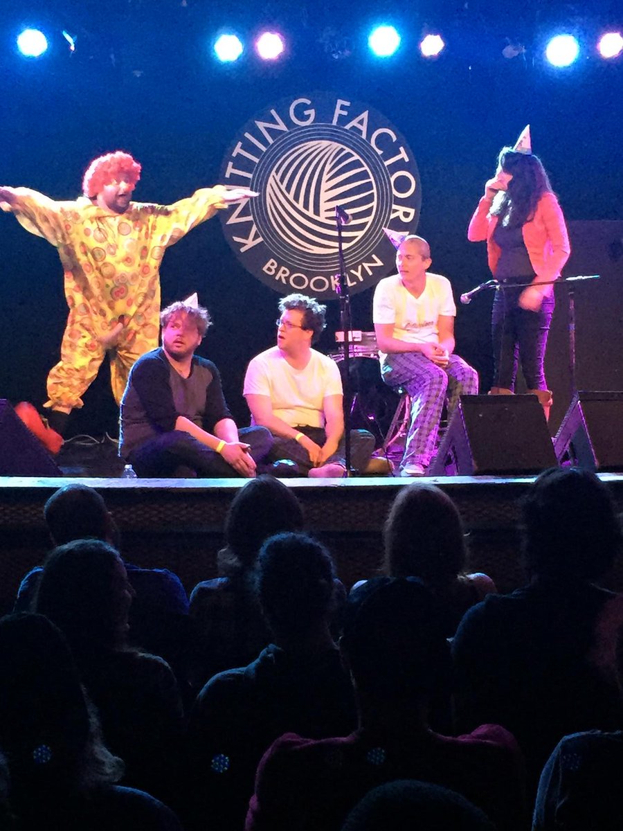 Seena Ghaznavi tweet media