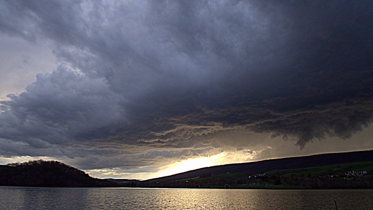 Timothy Garlick sent us this amazing shot  of rotating clouds from Canoe Creek State Park (PA)today <a href="/NWSStateCollege/">NWS State College</a>