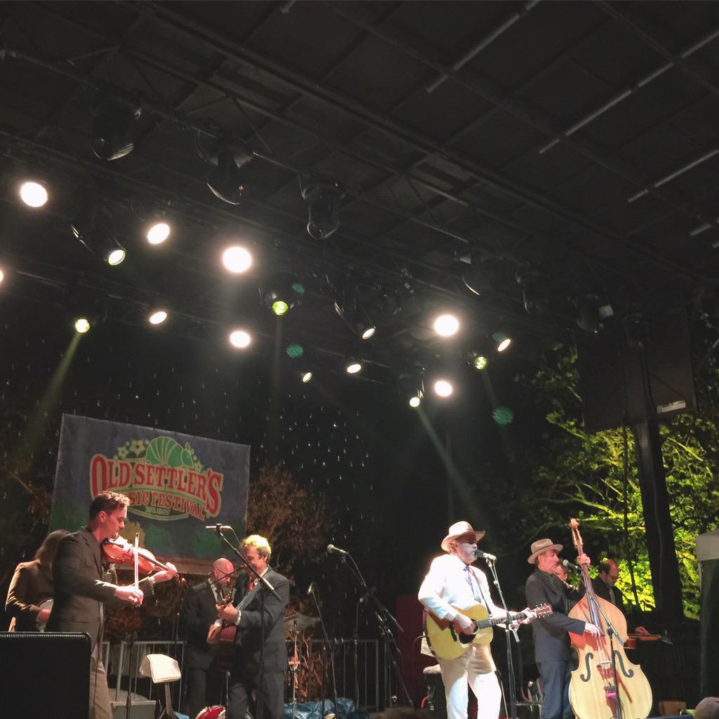 ZehnerMG's tweet image. This pregnant lady needed a full day of recovery after @RobertEarlKeen1 played late night at #OSMF! So worth it!