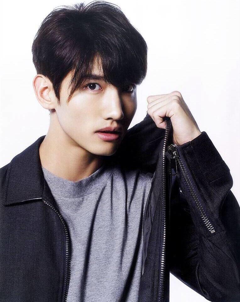 changdolla's tweet photo. /looking for changmin/ http://t.co/WZO9oPW8OH
