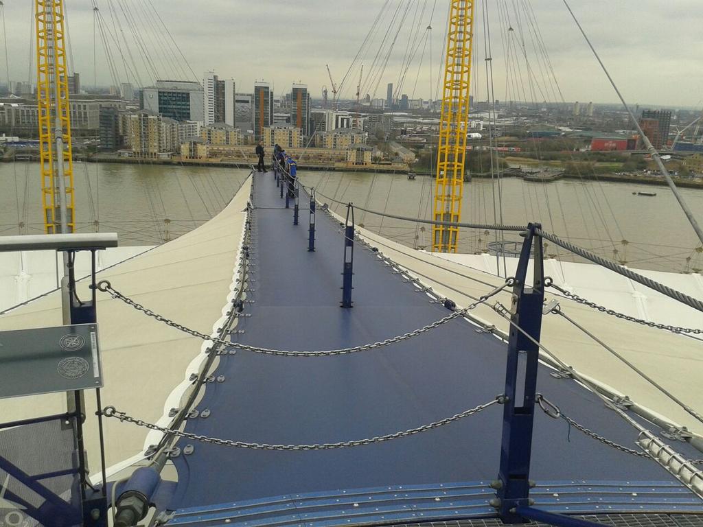 stevmc05's tweet photo. Climbed o2 what a  shit view http://t.co/6YfNZ3ndle