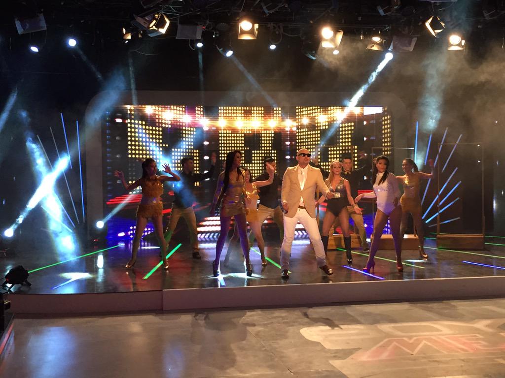 tcsoyelmejor's tweet photo. ¡#EmilioVIP es el Pitbull del Ecuador! Disfruta de su show y sobre todo apóyalo con su HT oficial. ¿Cuántos RT's? http://t.co/LV4kfCNkSy
