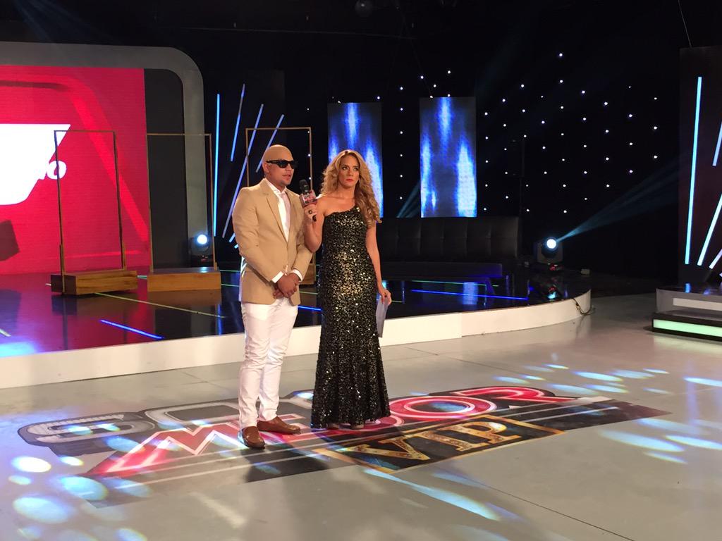 tcsoyelmejor's tweet photo. Da RT | @CYeseneaMendoza no quiere opinar sobre el show de #EmilioVIP. ¿Por qué será? ¡Comenzó la polémica! http://t.co/IsY1Kaykd7