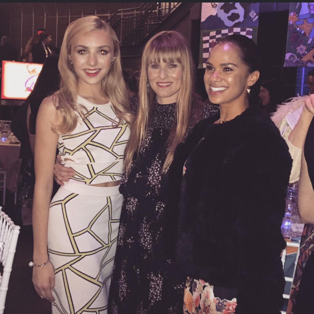 PeytonList's tweet image. Such a beautiful night with these amazing women. @NationalDance @AmyTAstley @DanaAMathews @mistyonpointe @TeenVogue 👯