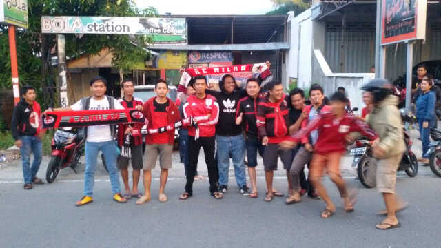 ichan_pbs18's tweet photo. @MI_sezPALU kangenn kalian semuuaa http://t.co/cXCYzJi07s
