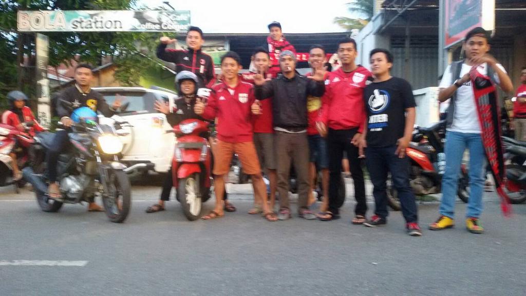 ichan_pbs18's tweet photo. @MI_sezPALU kangenn kalian semuuaa http://t.co/cXCYzJi07s