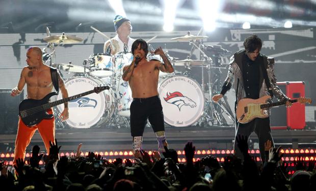 latercera's tweet photo. La banda "Red Hot Chili Peppers" quiere actuar en Cuba http://t.co/aOiXPe1bGZ http://t.co/J3kCnNn3y4
