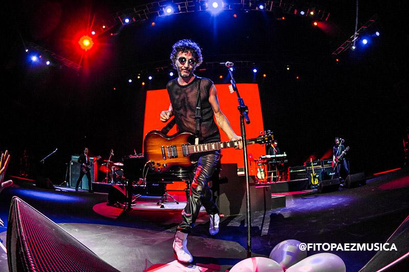 FitoPaezMusica's tweet photo. Este viernes llevamos una tonelada de rock a Mendoza ¿venís?
#RRTour http://t.co/xcsWS0pspD