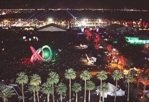 SickViews's tweet photo. Coachella looks so fun 😍 http://t.co/FN7MBIwI7r
