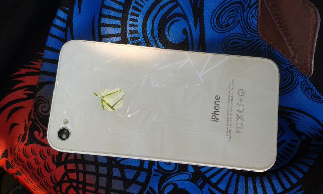CekGocek's tweet photo. Dijual iphone 4s 32GB yang minta langsung aja berkabar yah http://t.co/d2gz6bOVND