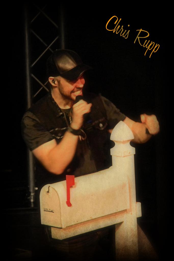 DanaRayT's tweet image. @HomeFreeHatGuy @AdamHfbeatbox @TimFoustMusic @HomeFreeGuys #springtourtour @FoustBrow