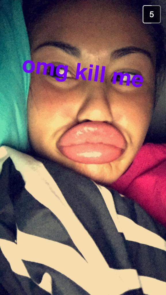 brookecaseyyy's tweet photo. IM DONE 😂 @_Chloeluna http://t.co/zb0zGOQQW7