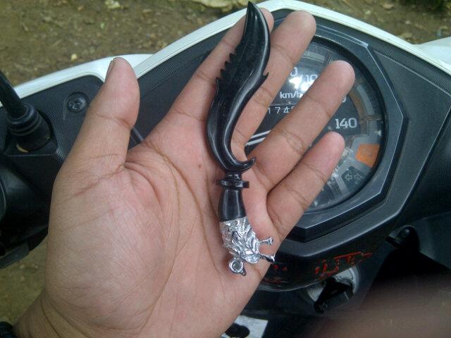 aripkece88's tweet photo. @AkikLovers @AkikLucky @Akikonline @gemsBDG @jmsweet_gems *batu akik kujang .asli di buat dari batu garut_bungbulang http://t.co/TKDAjVddfS