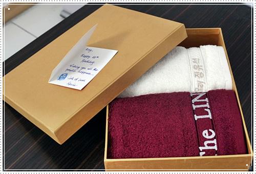 더라인에서 스마트리프팅을 받으신 고객님께서 더라인 로고가 새겨진 수건과 손편지를 선물해주셨어요~감사합니다♥
#더라인성형외과 #감사선물 #감사합니다