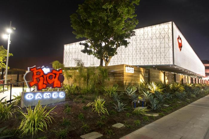 moobeat's tweet photo. Riot's new offices in LA http://t.co/YZez6YuA0Q http://t.co/dTu32XqlQa