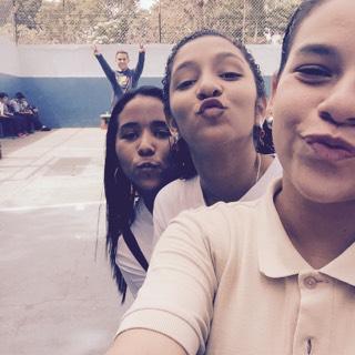 maybecb_'s tweet photo. Con Mi loquitooo te amoo♥ Dai y sabmy http://t.co/KSORgTcDQR