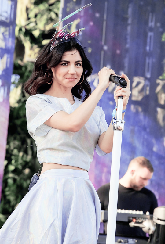 MarinaDSpain's tweet photo. Más fotos para el festival de Coachella, dia 19 de abril. http://t.co/eGbw9Y4UAq