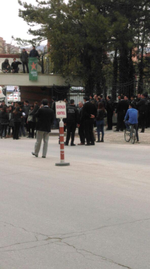 Anadolu Üniversitesi'nde Ali İsmail Korkmaz gerginliği! Gözaltına alınan öğrenciler var