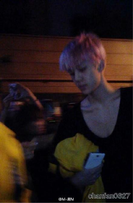 TxxKZTrex's tweet photo. คอกว้างได้แค่นั้นเหรอน้องสาววววว http://t.co/TeDSDLvHId