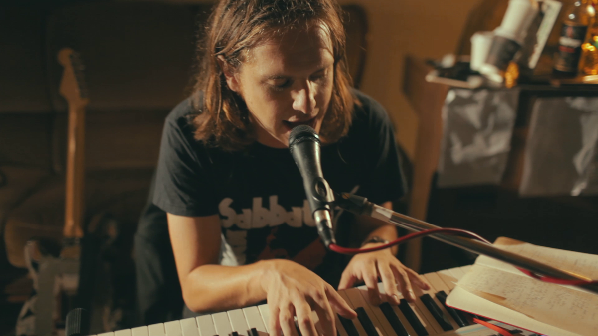 VIDEO PREMIERE! <a href="/British_India/">B.I</a> cover @The_Jayhawks’ 1995 alt-country classic “Blue”. WATCH: bit.ly/1HqmnVi