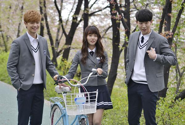  ملصقات و تحديثات جديدة + الإعلان الثاني من دراما Who Are You-School2015 CDGHo1AUUAArzhf