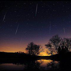 NASAMeteorWatch's tweet image. catch the #lyrids meteor shower this wednesday (4.22.15)
