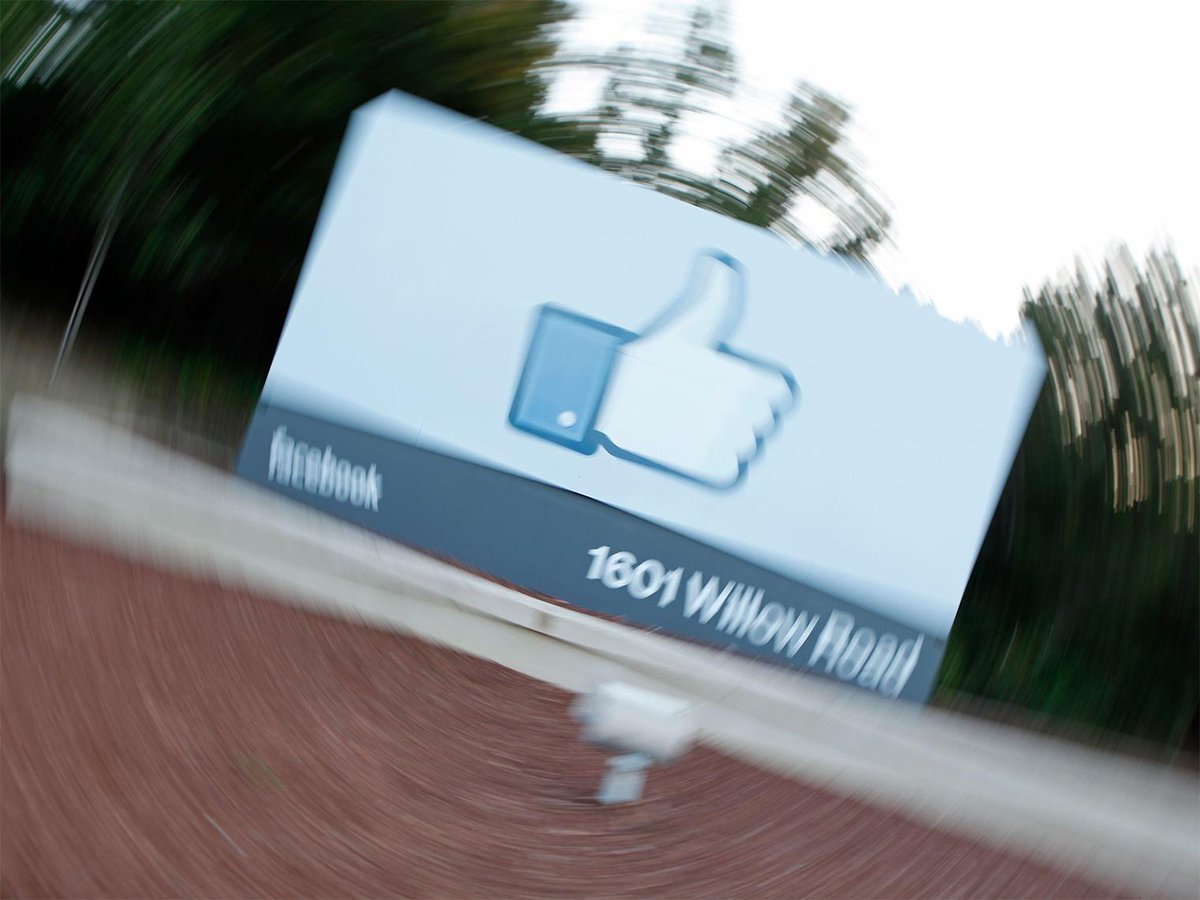 indy100's tweet photo. Facebook is worse for your self-esteem than we thought http://t.co/CUn0bM8rVT http://t.co/xQXbMYI2oi