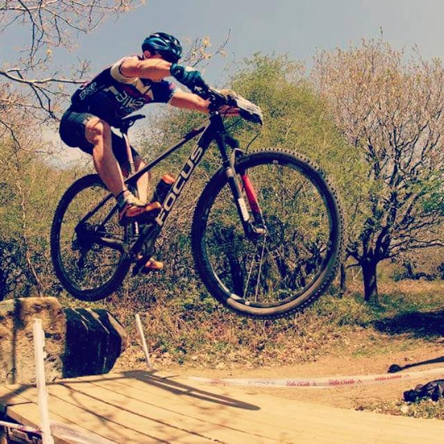 BikeMotionRace's tweet photo. Team rider @MaxSuttie putting his #Focusbikes Raven 1.0 through its paces at NPS Rd2! @FocusBikes @UKXCNews http://t.co/Z1eSLPbTR0