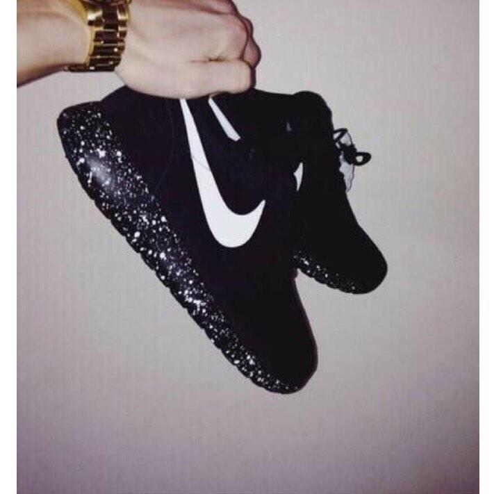 Condomsovakids's tweet photo. Fav if you would wear these Roshes👟👟👟

👉http://t.co/w3qzDpfM9Q👈 http://t.co/B21M2apG0F