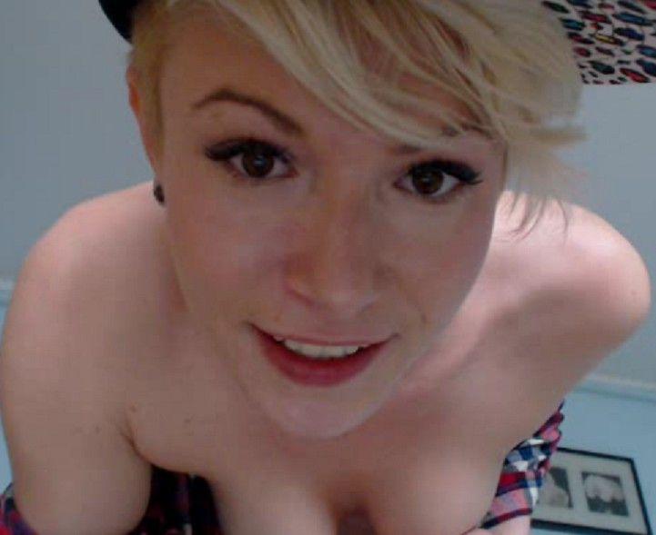 tinyteenuk's tweet photo. TINY TEEN UK http://t.co/mTqPFqlHyR
