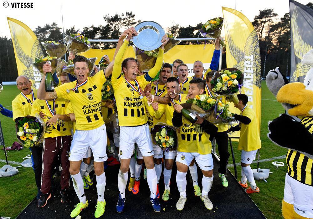 Wij feliciteren de beloften met het behaalde kampioenschap! #Vitesse <a href="/MijnVitesse/">Vitesse</a> #playingforsuccess #Arnhem