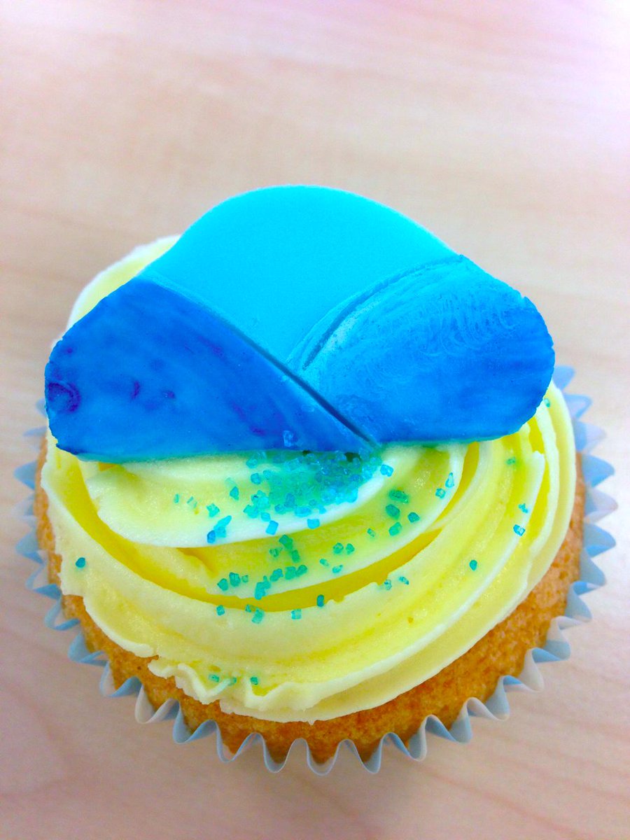 CloudMargin's tweet photo. #CloudMargin Birthday Cakes! http://t.co/FyasG74fMR