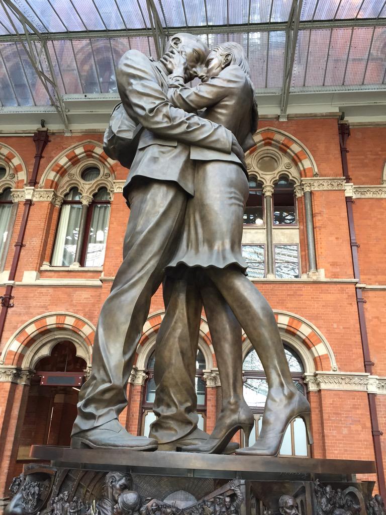 In the Smoke. Not my natural habitat but always something interesting to see. Like these sculptures at St Pancras