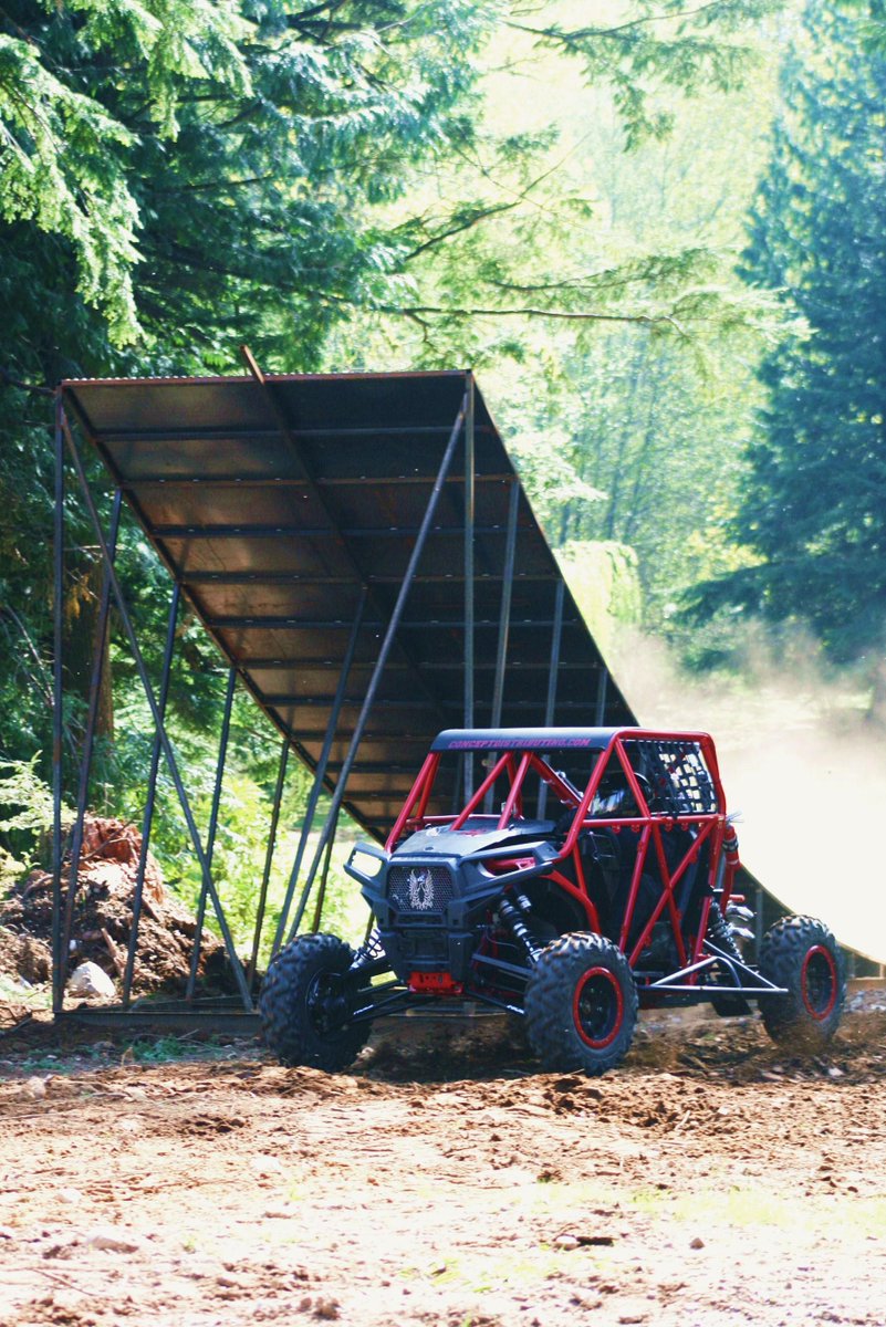 racehound's tweet photo. Cool shots from a great day with Al from #conceptdistributing showing the world how to fly well over 150 feet....WOW http://t.co/63LwajzYNp