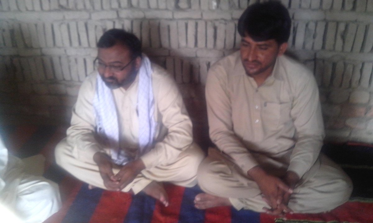 NFBreaking's tweet photo. ضلع نوشہروفیروز کے سیکریٹری جنرل اعجاز ممنائی ڈپٹی سیکریٹری وقار حیدر عابدی کے چاچا کے انتقال پر دعا مانگتے ہوئے http://t.co/9Ewwmq9t2B
