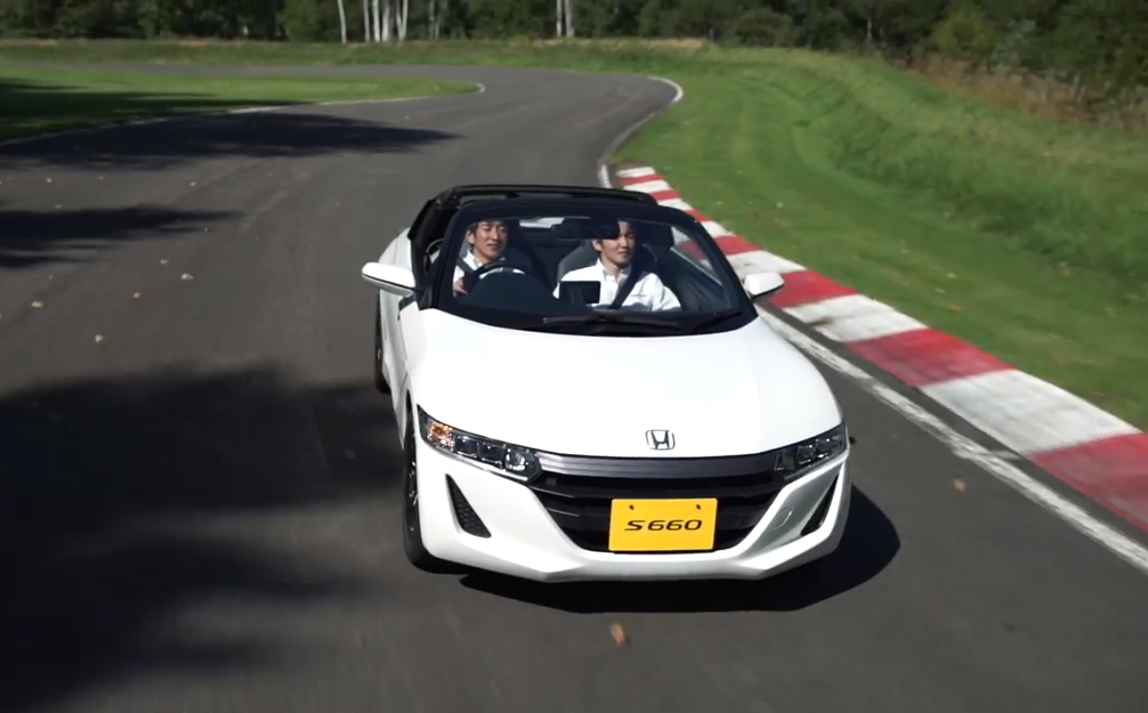 Honda 本田技研工業 株 S660 鷹栖テストコースで試乗インプレッション 国内最高峰のレーシングマシンを知るプロドライバー武藤英紀選手 中嶋大祐選手が その乗り味を語り合う それにしても楽しそう Http T Co Wufdnspfkq Http T Co