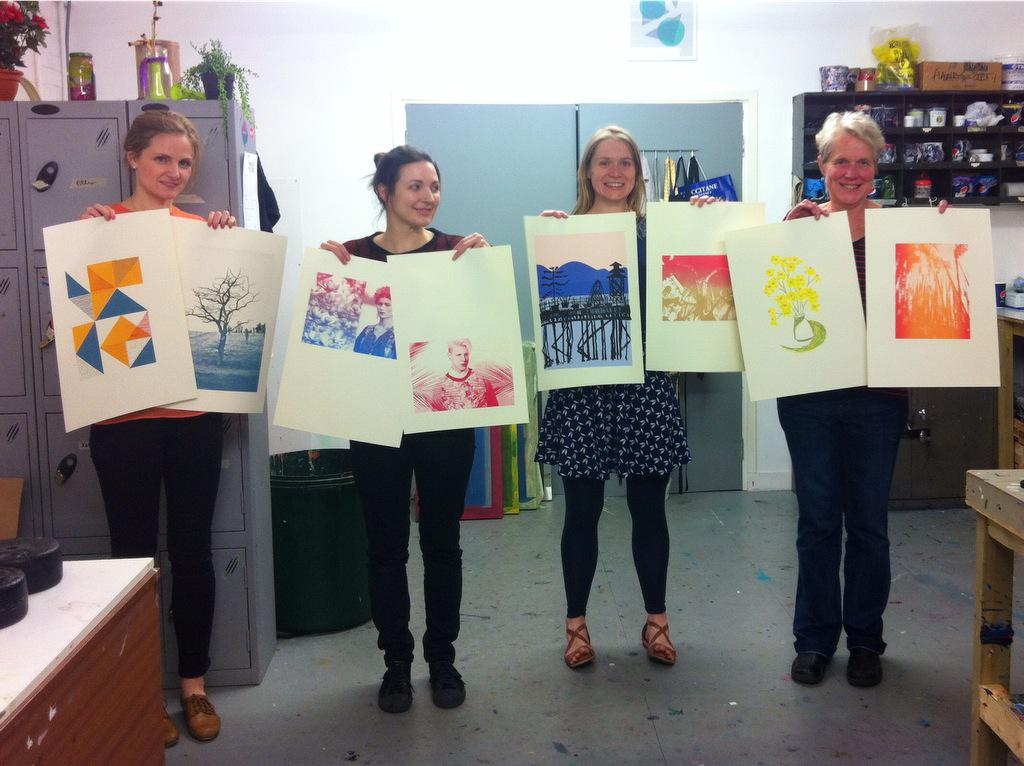 SonsolesPrint's tweet photo. An absolute pleasure to teach these ladies, great colours and #screenprints! #printcourses http://t.co/HO1va4ZtKE