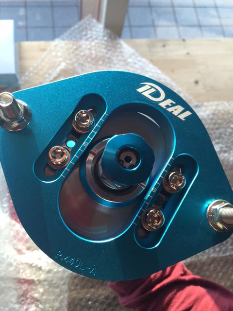 IDEAL_Japan2010's tweet photo. MH23SのTrueva!!
リアショックはなんと貫通タイプです~!!
調整幅も広がりますねっ(^O^)
フロントはピロアッパー!!
ロックシートは一枚にしてるので
その分下げれます~\(~o~)/
#MH23S #Trueva http://t.co/IFjbeEJ7uz