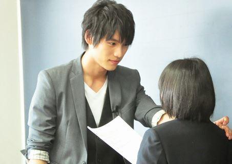 soutabot__'s tweet photo. この肩ポンッはやばい！ http://t.co/gk4q6mrhG9