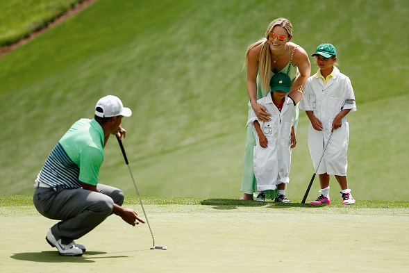 GolfDigest's tweet photo. One thing Elin Nordegren and Lindsey Vonn agree on: Tiger's parenting skills are on point. http://t.co/aOa3ri70eo http://t.co/8sV0F0wjXI