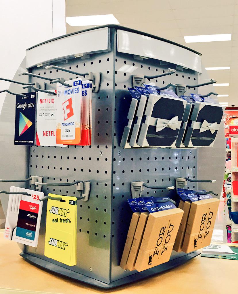 MalekKristin's tweet photo. @EvansLindy @2251 found a way to reuse the battery spinner #salespush week ➡️Dcode #FillTheFloorTo4 & made grad focal http://t.co/IqEZNyZ8Wa