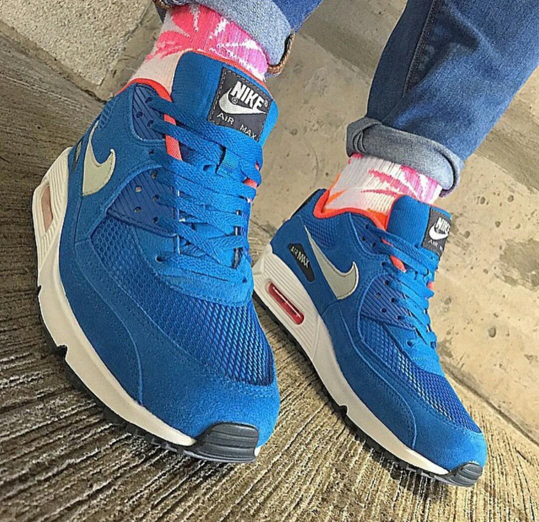 AirMaxSolo's tweet photo. Nike Air Max 90 Premium. http://t.co/eA15qaeTnv
