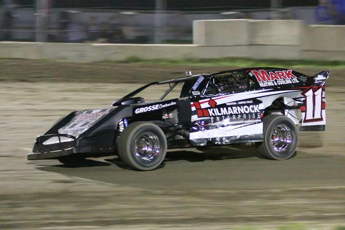 BrightonSpdwy's tweet photo. 11 days until #MonsterOpening night! We can’t wait to have you back on May 2. 7:00pm green flag! http://t.co/uksvVgVSVO