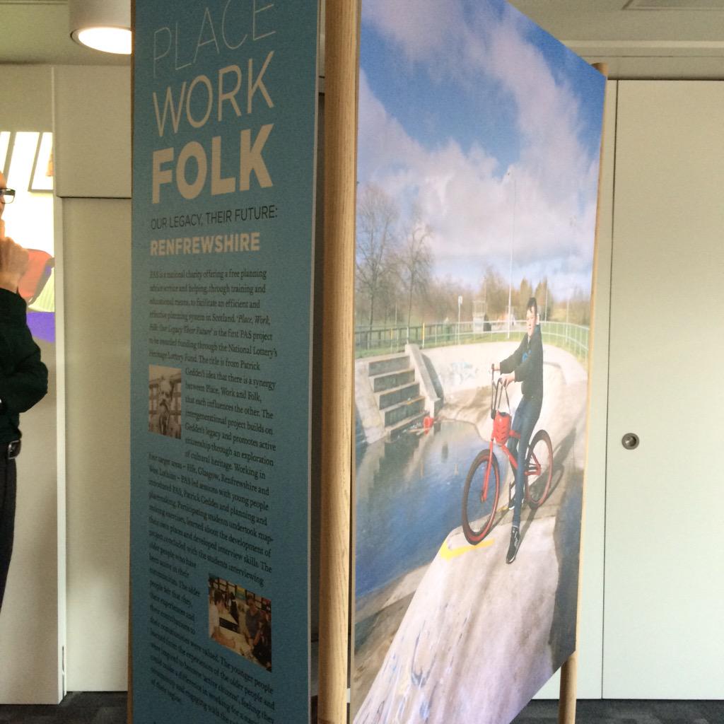 CrenellatedArts's tweet photo. Enjoyed the @PAS_tweets @placeworkfolk event, great to see the exhibition with @RenCouncilNews things http://t.co/8w8vdu6vKe