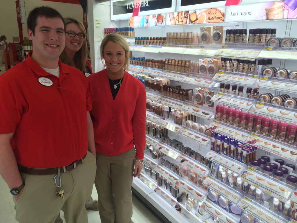 K_Bittey's tweet photo. "Making Up" more sales at T1788 with some teaching &amp; training on sales drivers. #beauty-full #coverteam http://t.co/QXOBy944m1