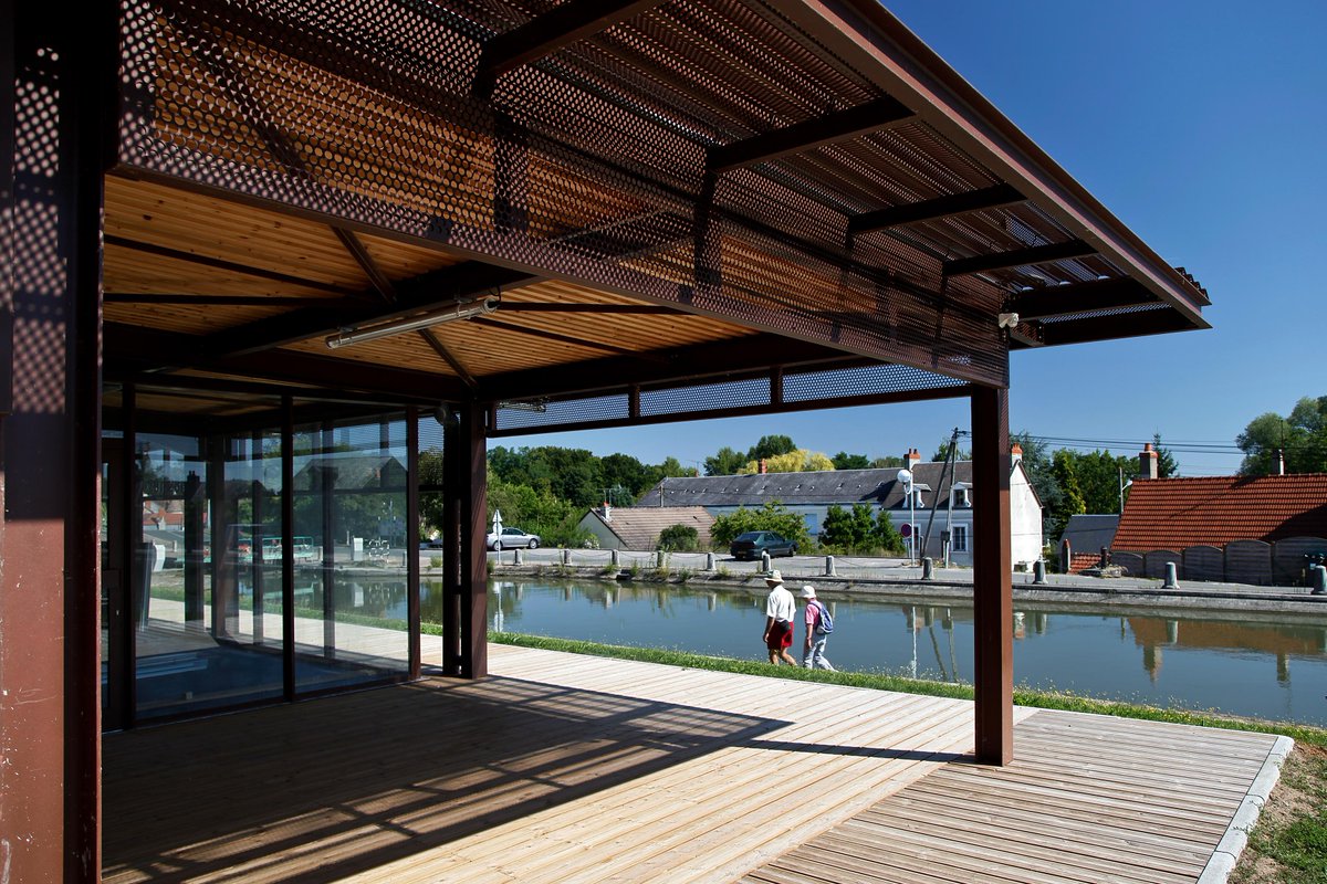 AbwWarnant's tweet photo. Capitainerie du port de Marseilles-Les-Aubigny (18). #Architecture #Architecte. http://t.co/KED1gwYaVp