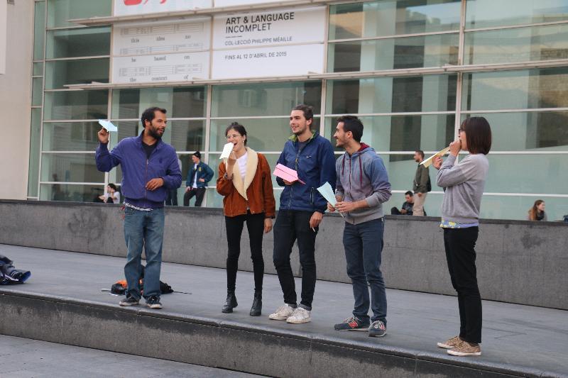 Nexescat's tweet photo. #Flashmob en marcha!
9 de Mayo al #MACBA #Flashmobgae #Movetolearn #movilidadinternacional http://t.co/7Ze4n61glt http://t.co/n5WIq2Isyd