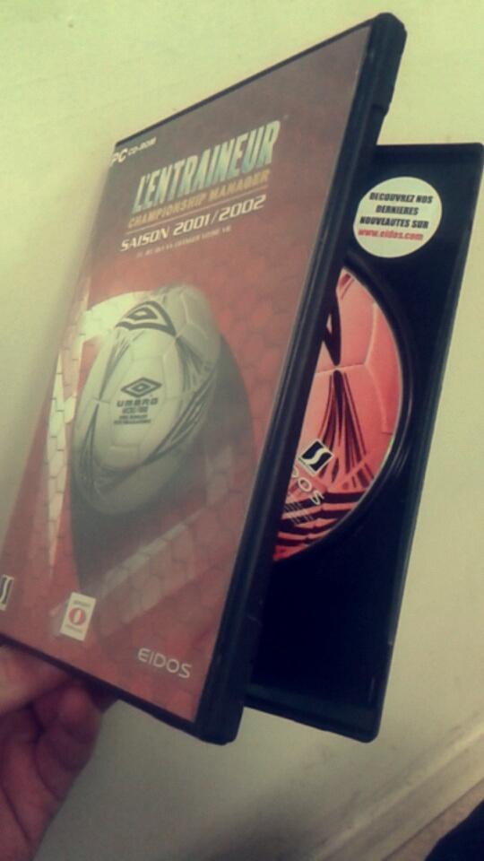 Vulrak's tweet photo. Merci @GrooverBlog pour ve Championship Manager Saison 2001/2002 #CM2001
http://t.co/uSWtGtettz http://t.co/5l71EFK0pR